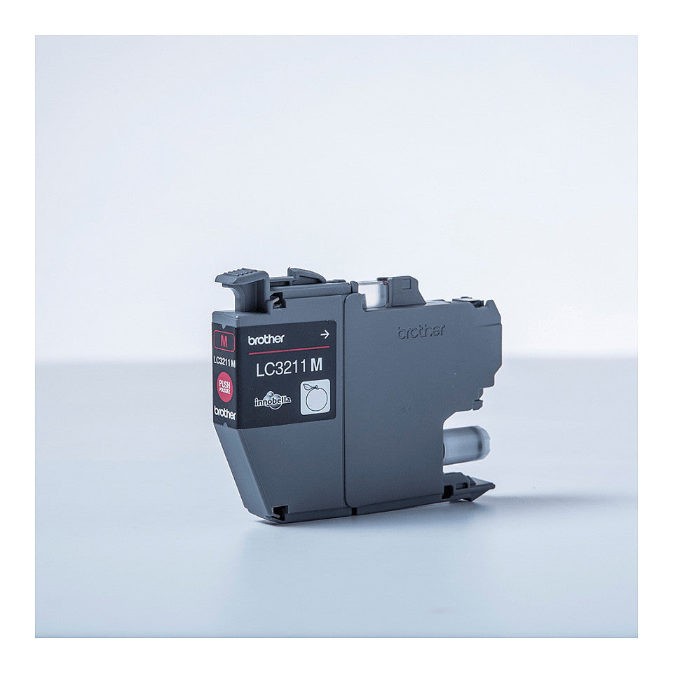 Brother LC3211M magenta