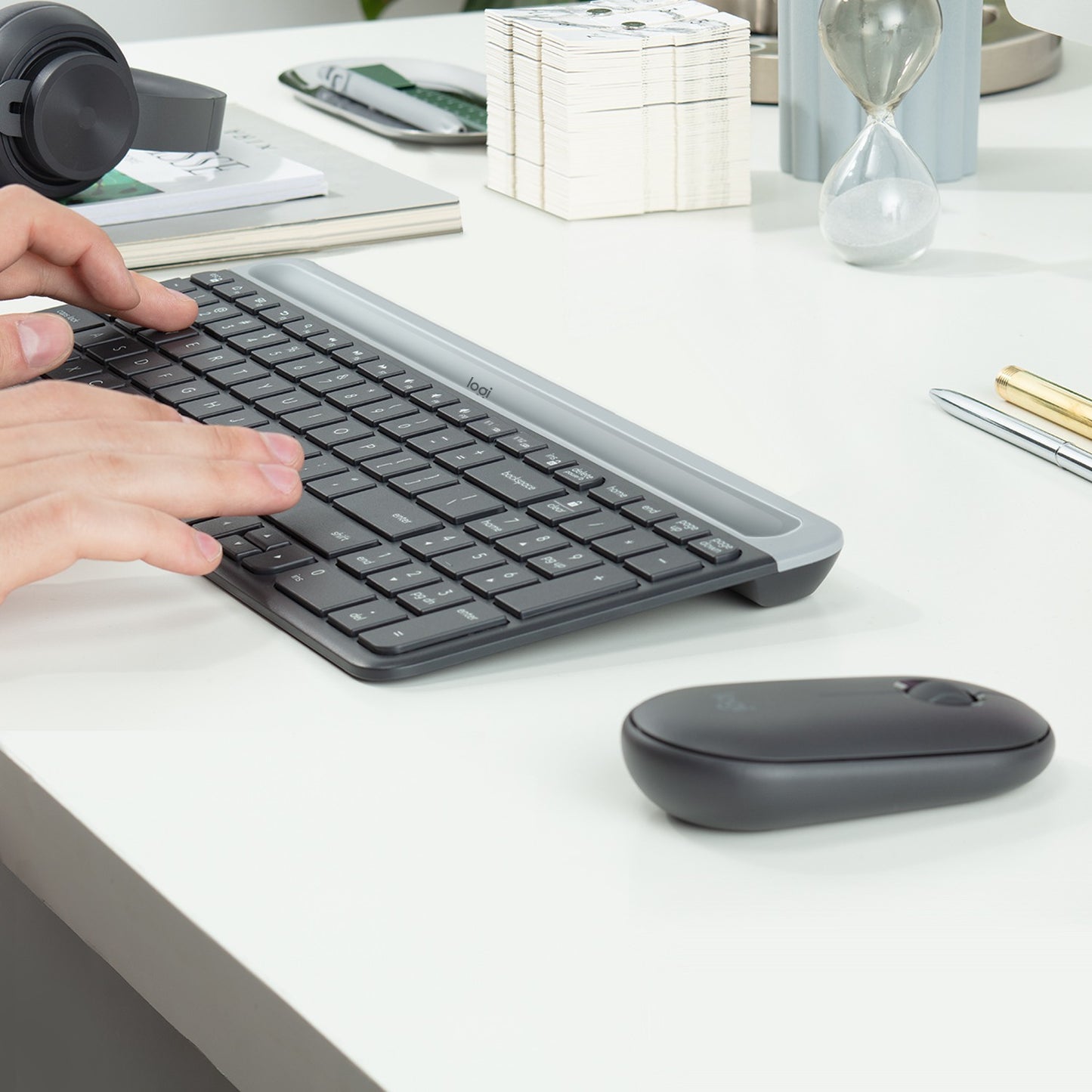 Logitech MK470 Wireless Combo Graphite US