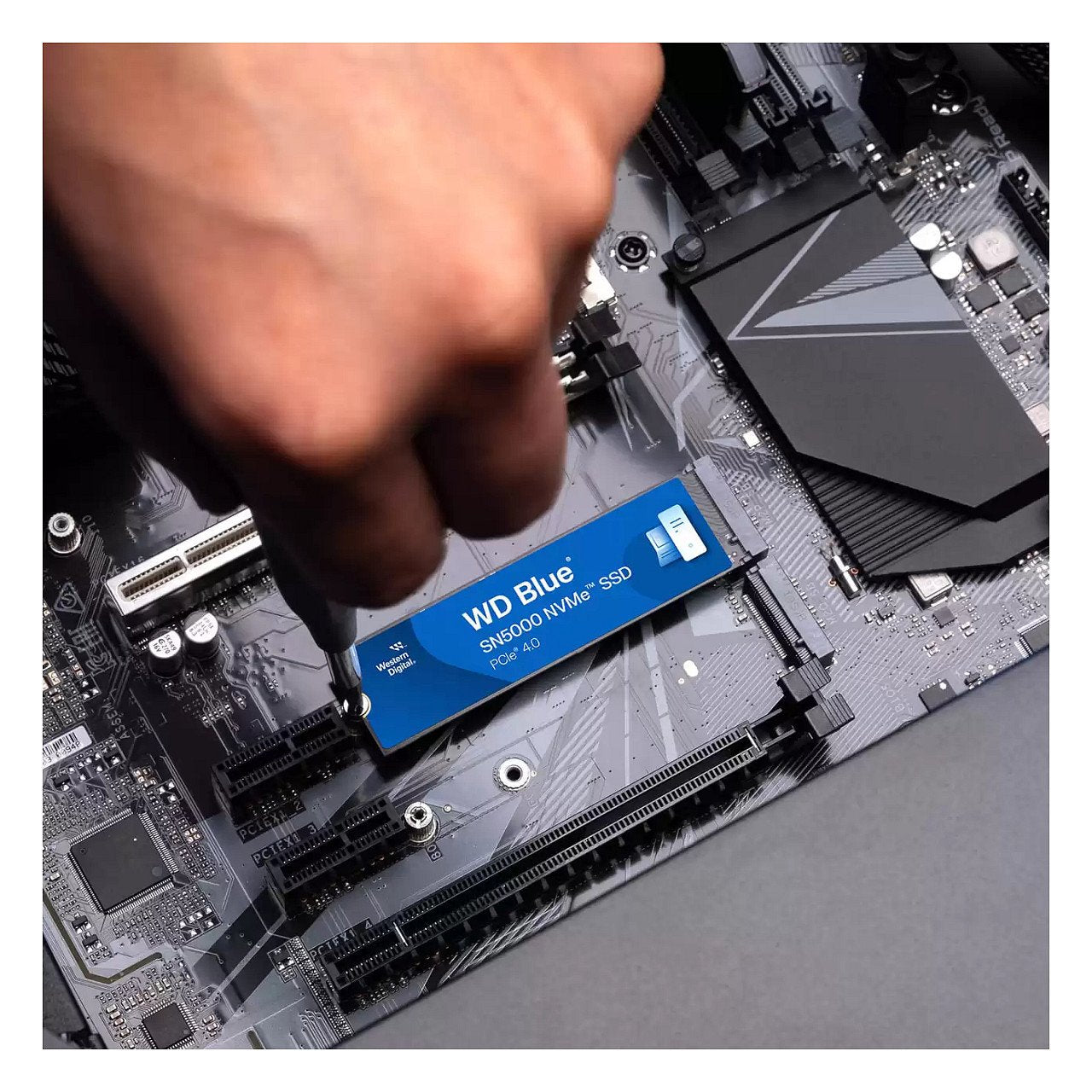 M.2 500GB WD Blue SN5000 NVMe PCIe 4.0 x 4
