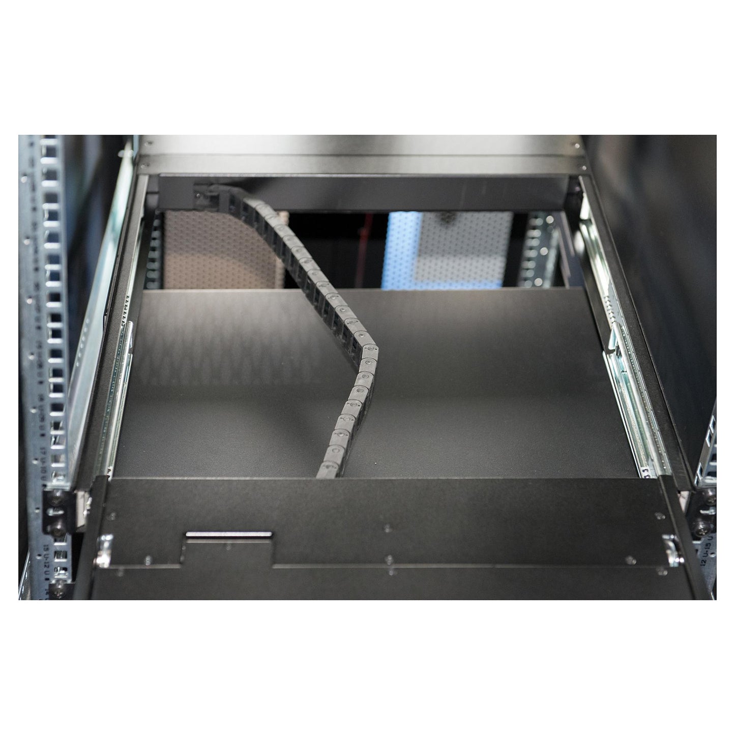 Digitus 19" LCD KVM Konsole, 8-Port VGA, deutsche Tastatur