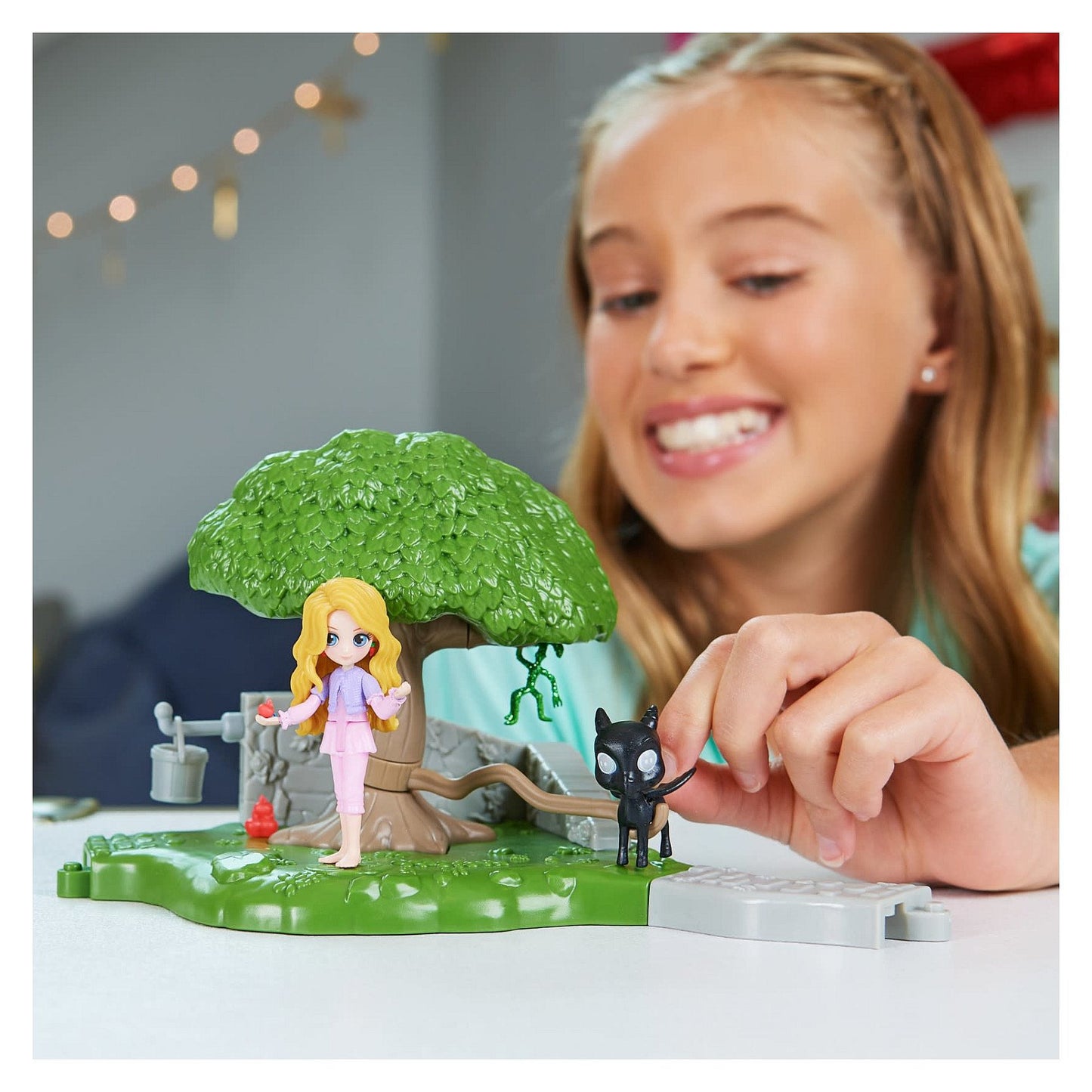 Spinmaster Wizarding World Harry Potter - Hogwarts Pflege magischer Geschpfe Spielset (mit exklusiver Luna Lovegood Sammelfigur)