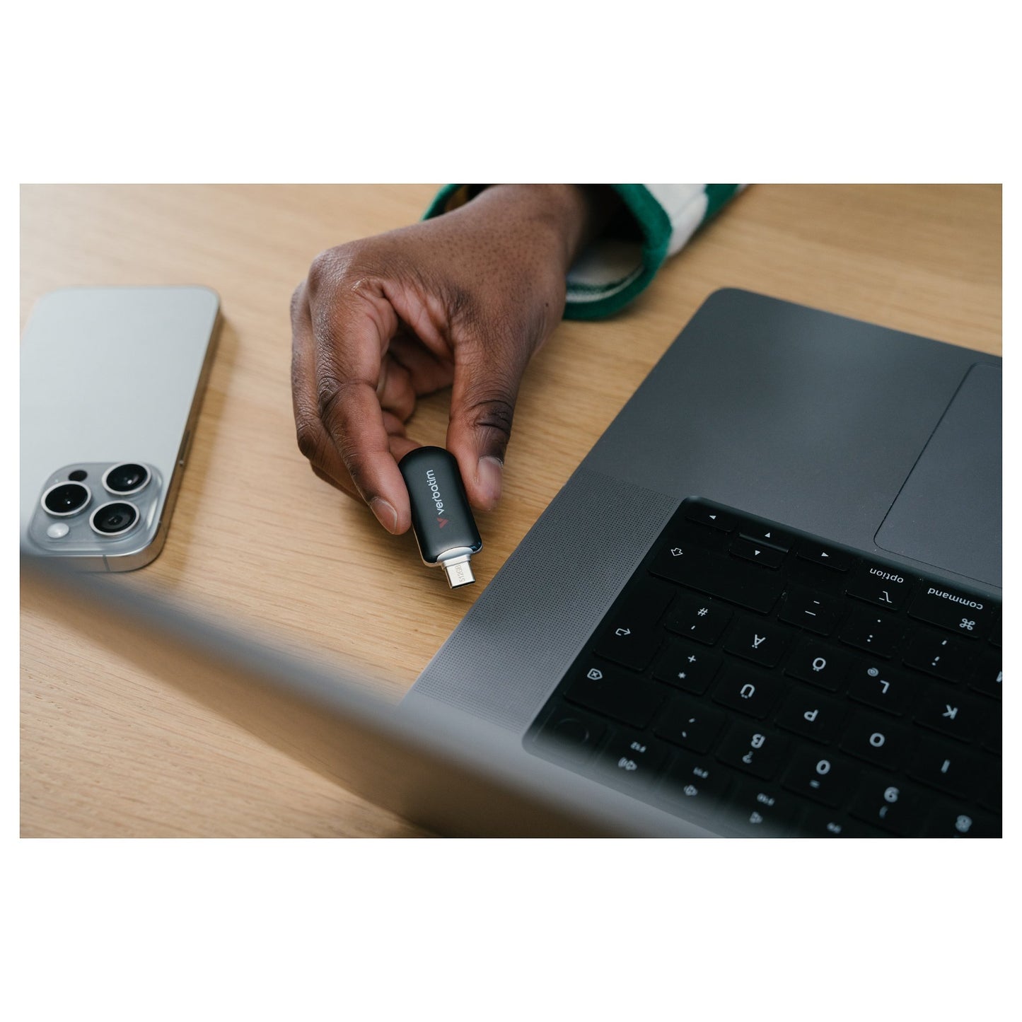 STICK 256GB Verbatim Plectra Black USB-C Flash Drive 30226