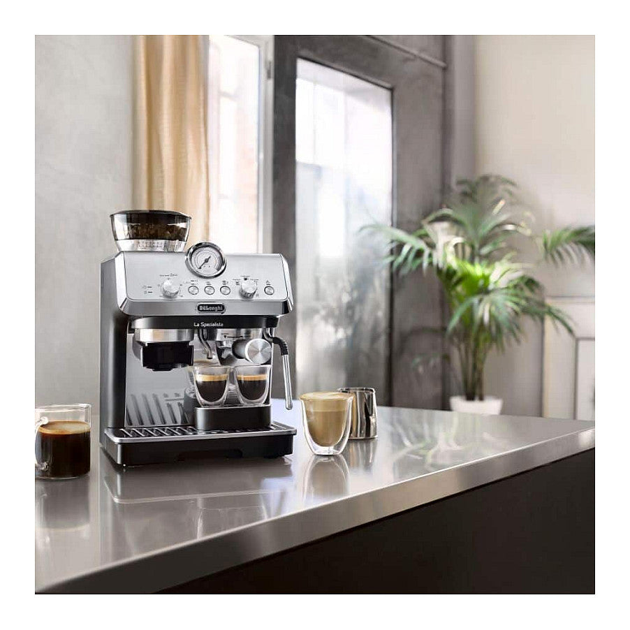 DeLonghi Kaffeemaschine La Specialista Arte *schwarz*