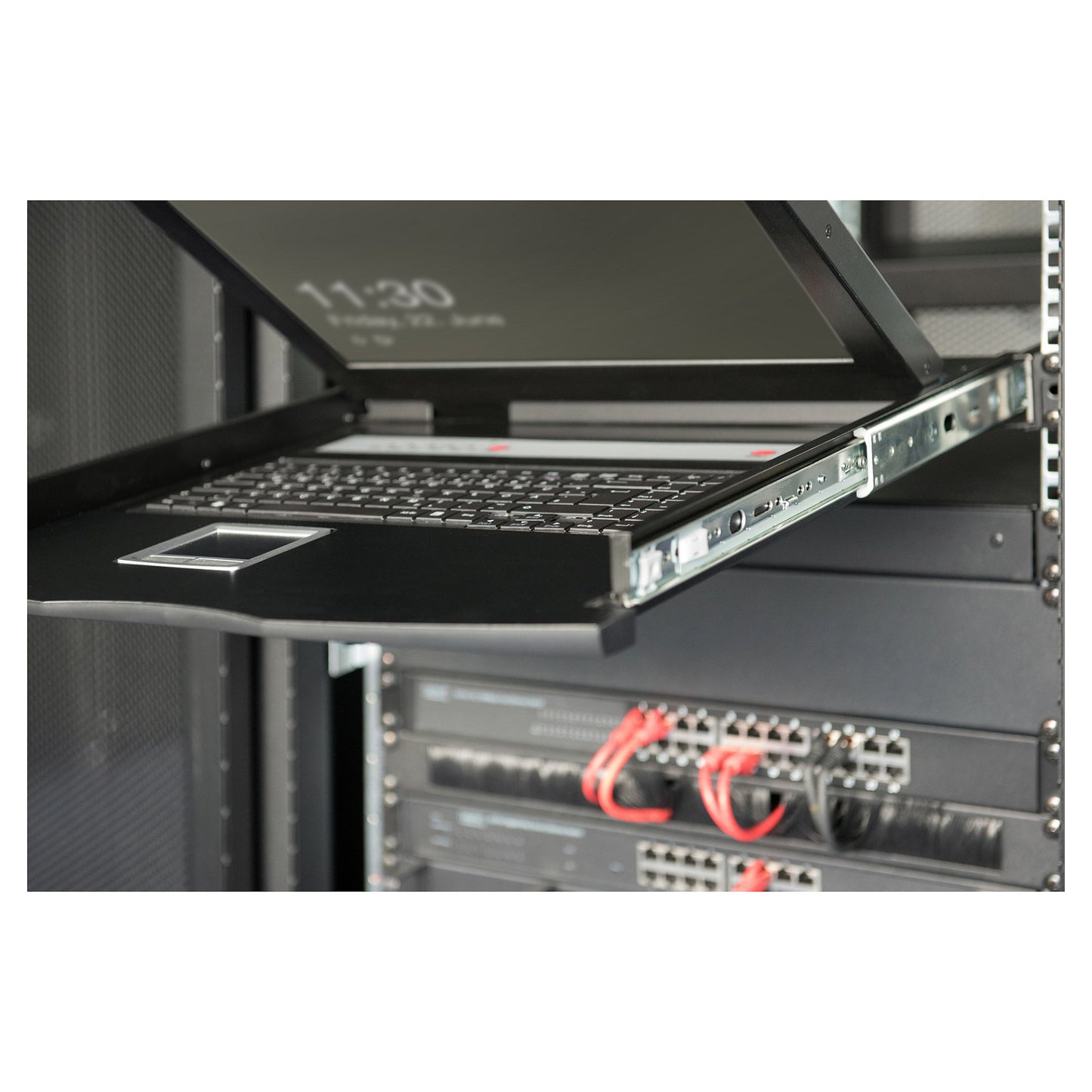 Digitus Modulare HD LCD KVM Konsole mit 19" TFT, 8-Port VGA KVM Anschluss, Touchpad, deutsches Tastaturlayout