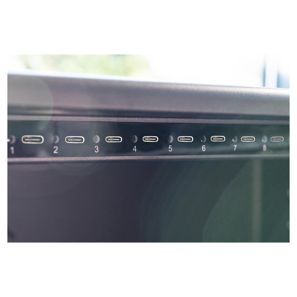 DIGITUS Mobiler Ladeschrank für 16 Tablets bis 13 Zoll, USB- C