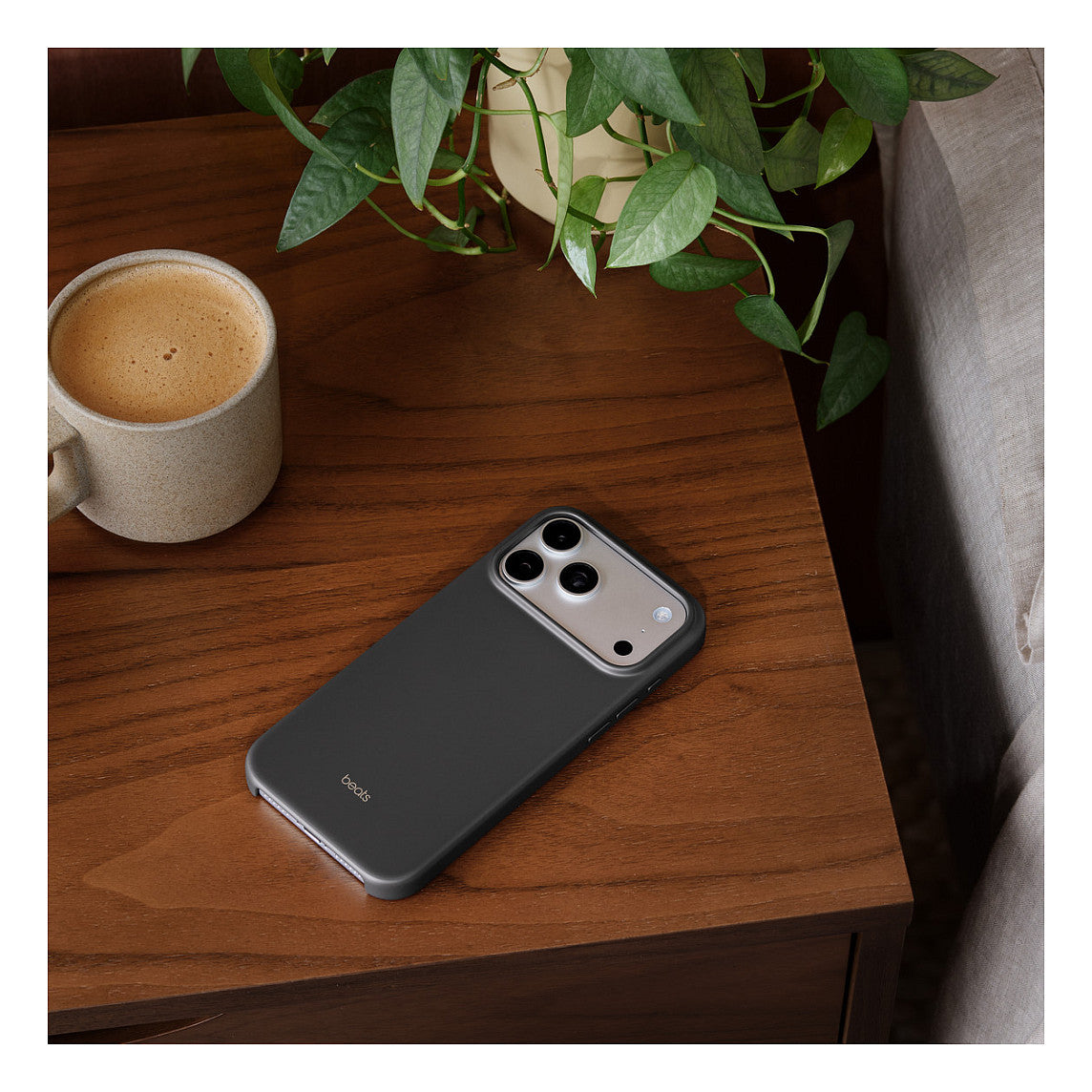 Beats Case iPhone 17 Pro Max mit MagSafe und Kamerasteuerung (granitgrau)