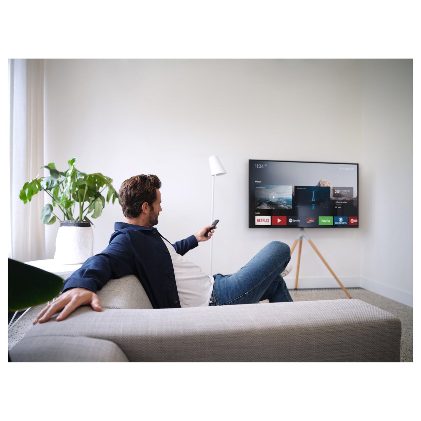 One for All TV Stand Ultraslim TURN 65 Tripod 360 WM7472 light