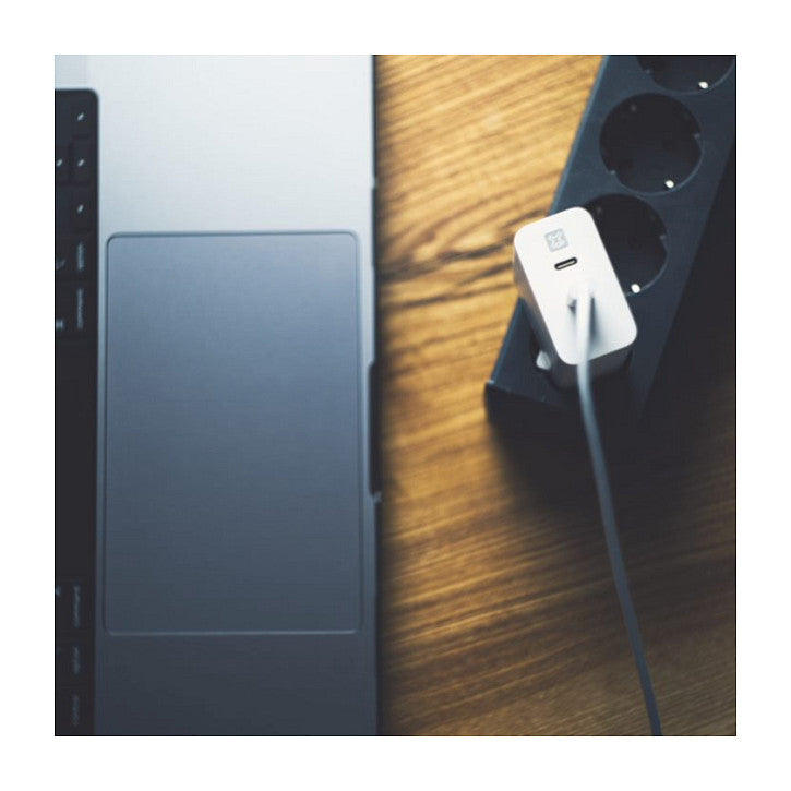 XWH-SPC60-03 XTREMEMAC USB Ladegeraet