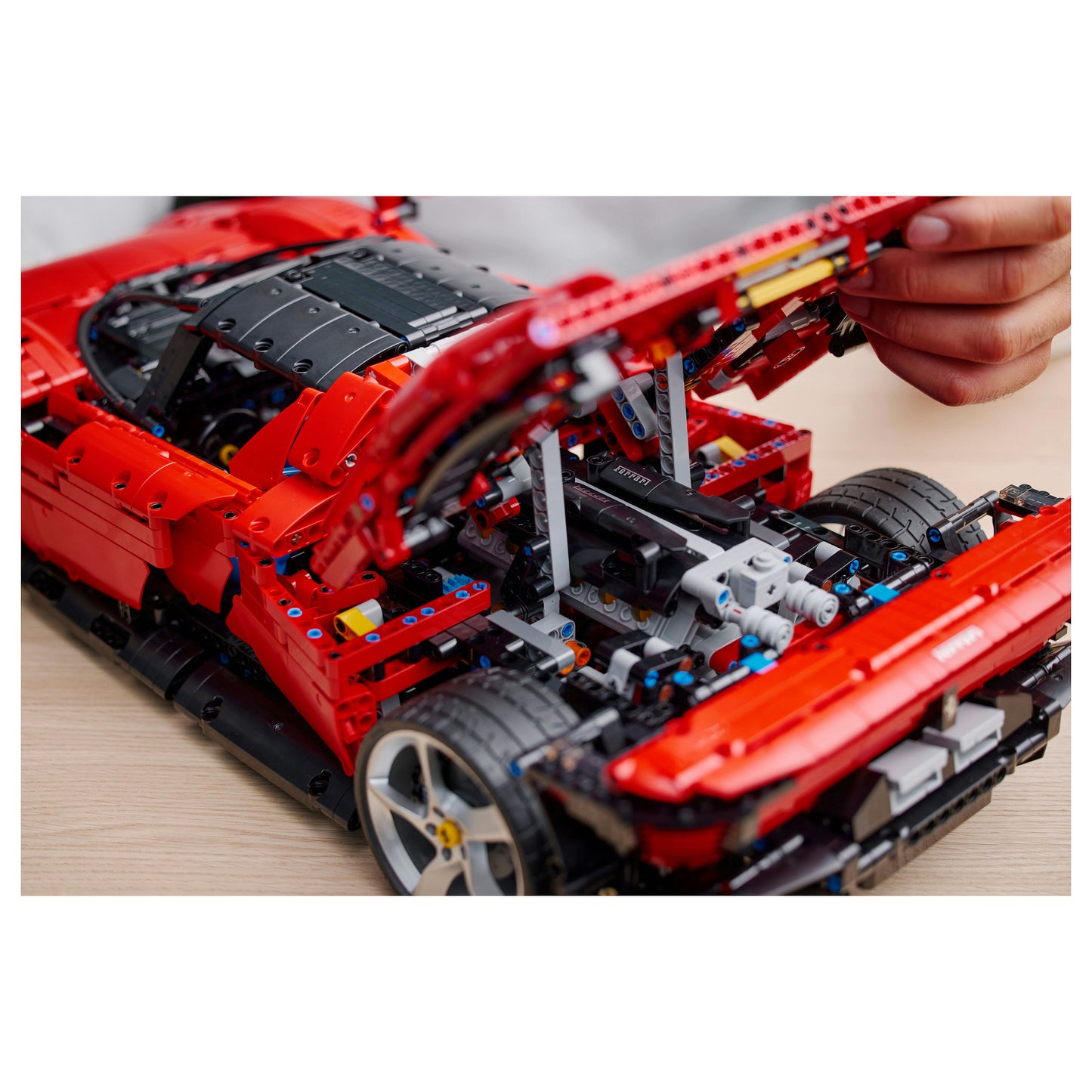 LEGO Technic Ferrari Daytona SP3 42143