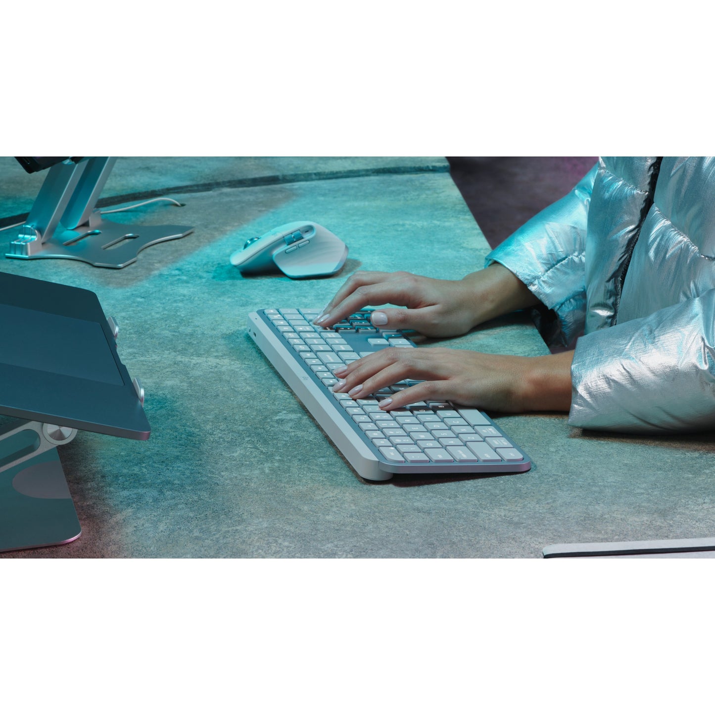 Logitech MX Keys S - Keyboard with Backlight - pale gray