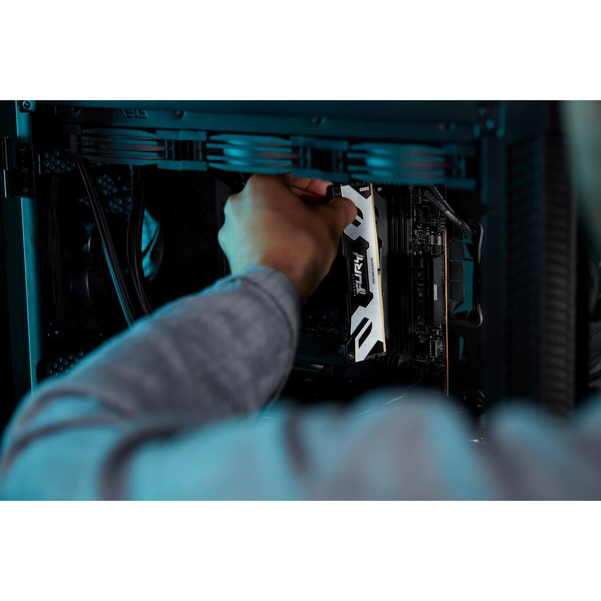 KINGSTON 32GB 8000MT/s DDR5 CL38 DIMM Kit of 2 FURY Renegade Silver XMP