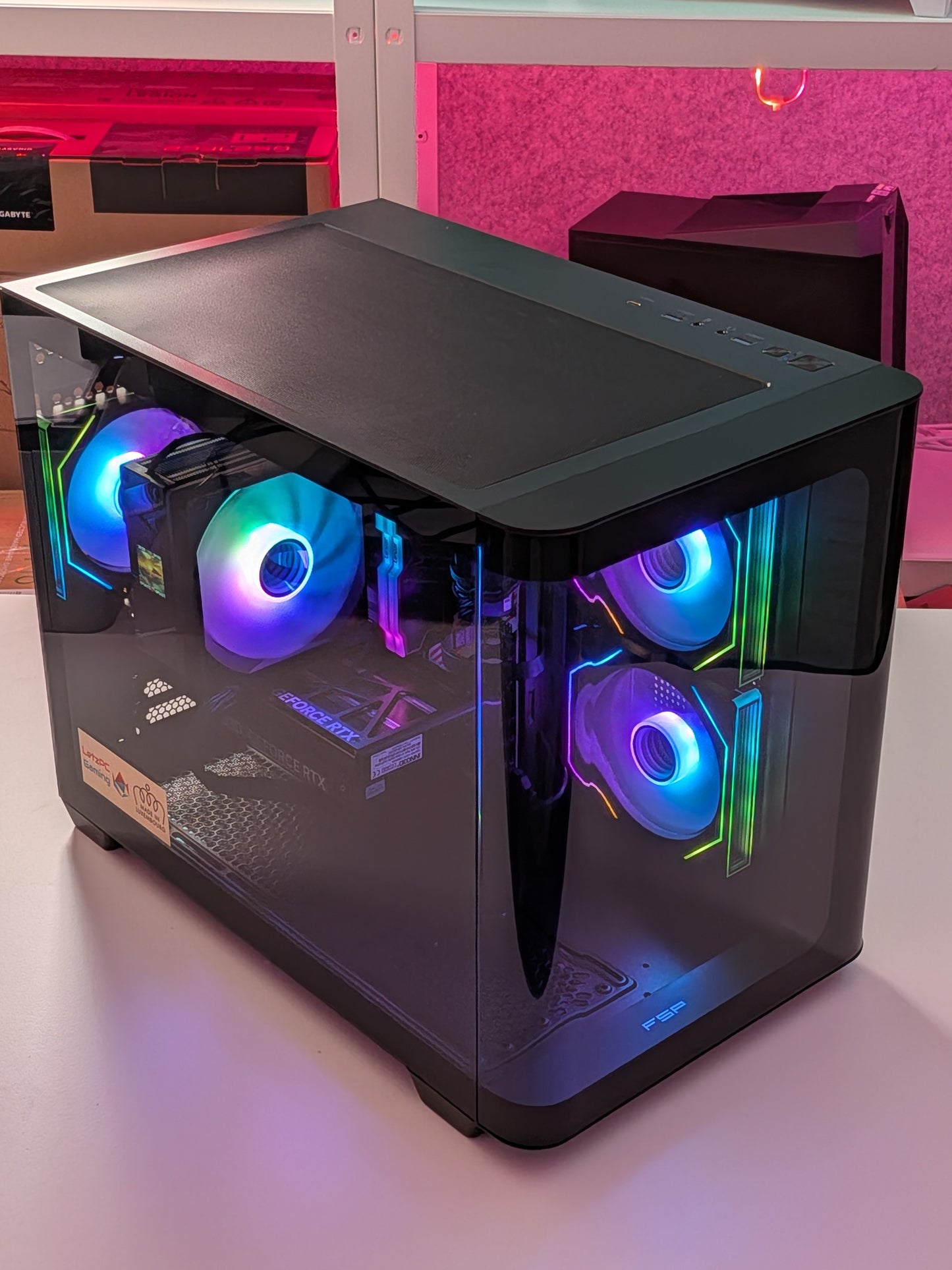 VECTOR SURGE - RTX5070 / Ryzen 9700x