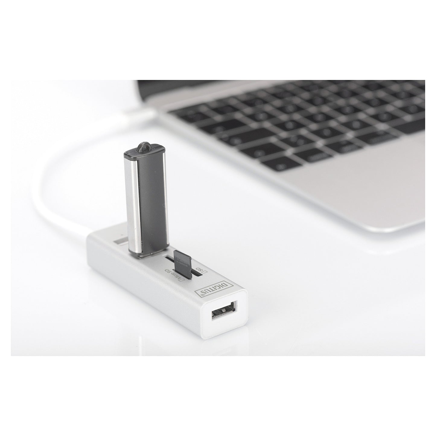 DIGITUS USB-C-Hub 3-Port 2.0->3xA2.0 1xReader in.Kabel weiß
