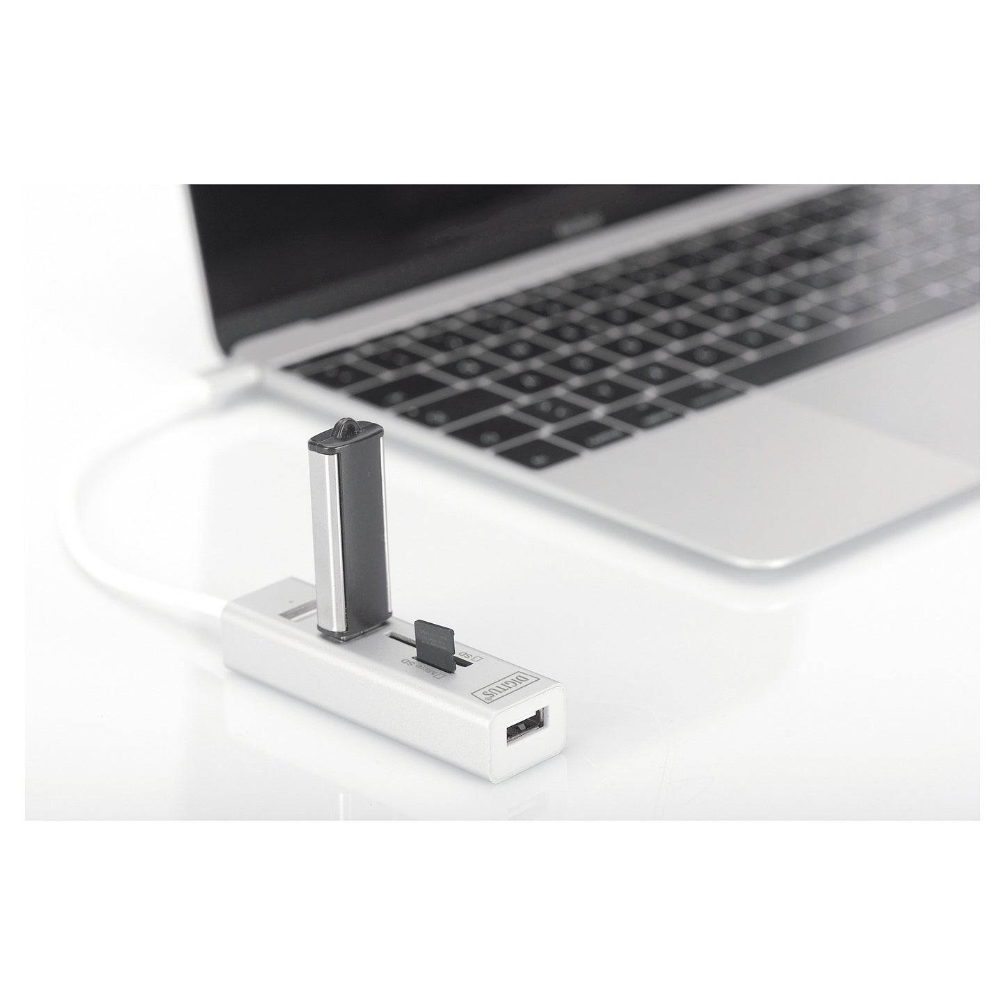 DIGITUS USB-C-Hub 3-Port 2.0->3xA2.0 1xReader in.Kabel weiß