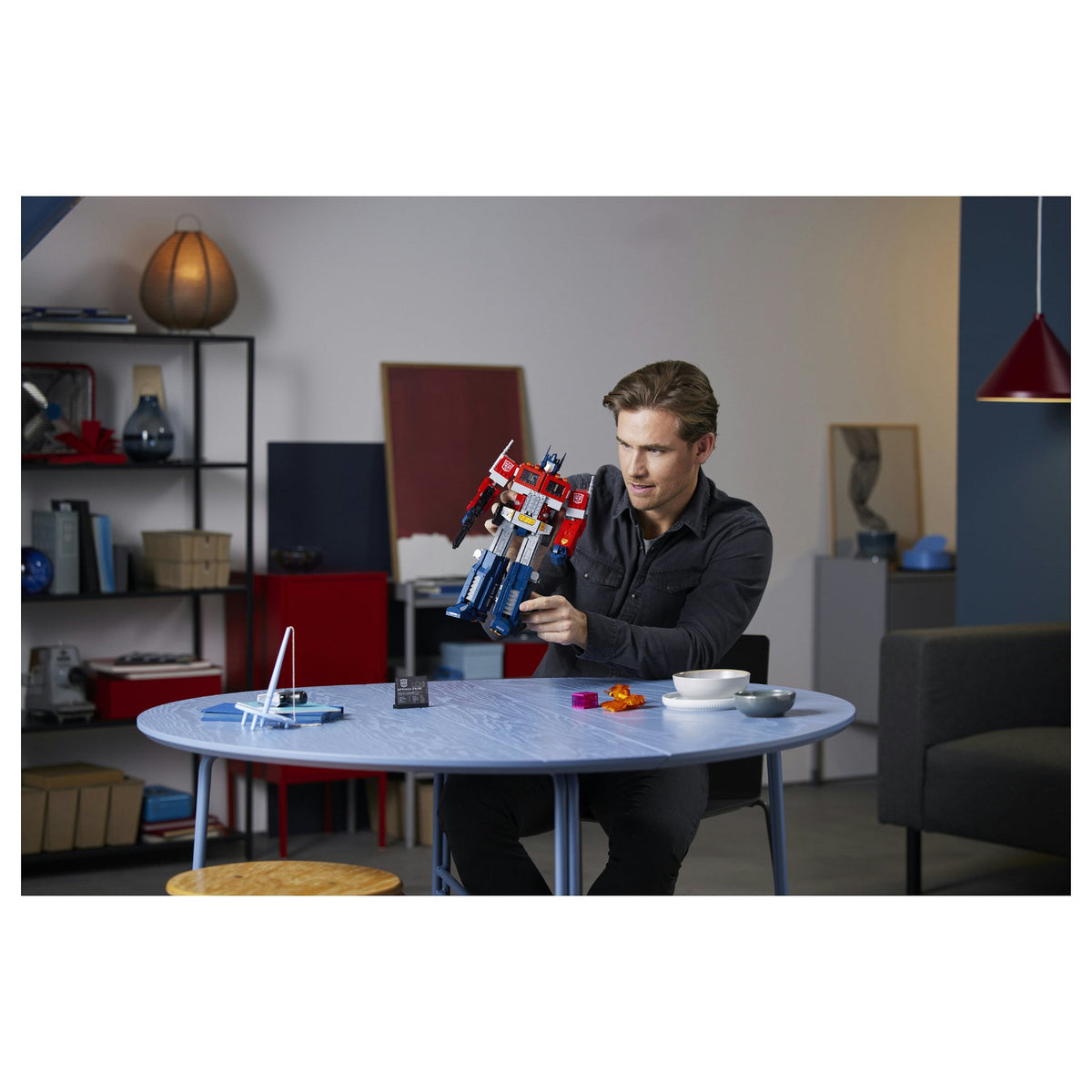 LEGO Icons Transformers Optimus Prime 10302