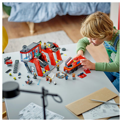 LEGO City Feuerwehrstation mit Drehleiterfahrzeug 60414