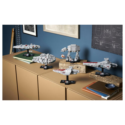 LEGO Star Wars Millennium Falcon 75375