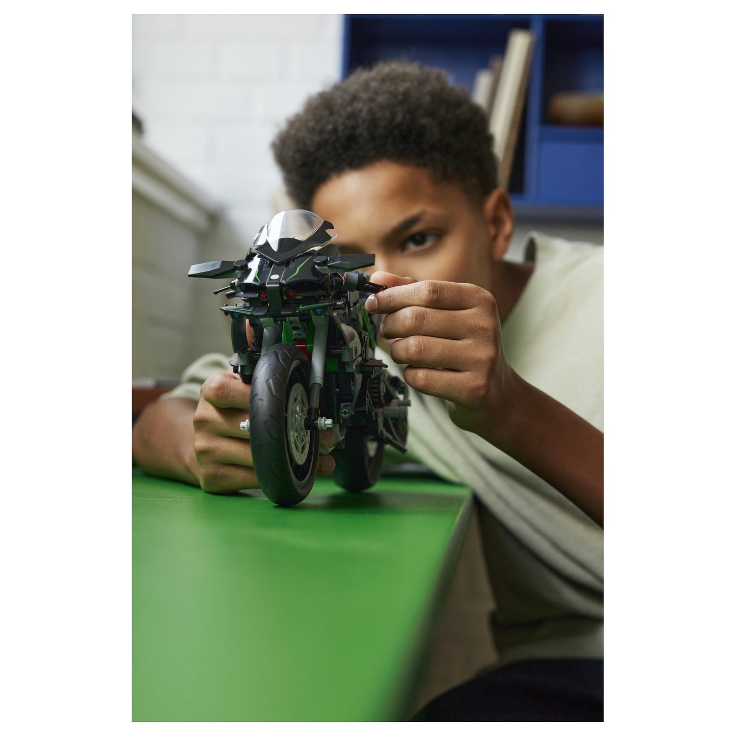 LEGO Technic Kawasaki Ninja H2R Motorrad 42170