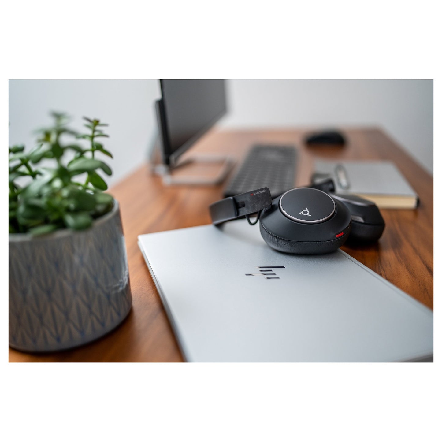 Poly Headset Voyager Surround 80 UC - kabellos/bluetooth - Black