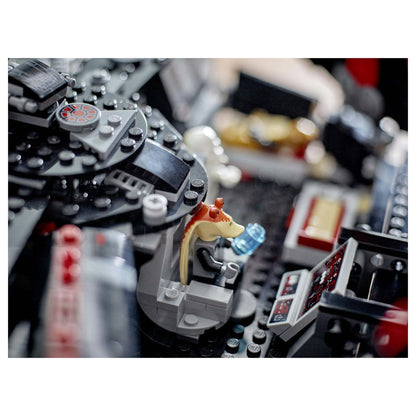 LEGO Star Wars Dunkler Millennium Falke 75389
