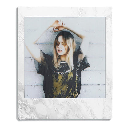 1 Fujifilm instax Square Film white marble