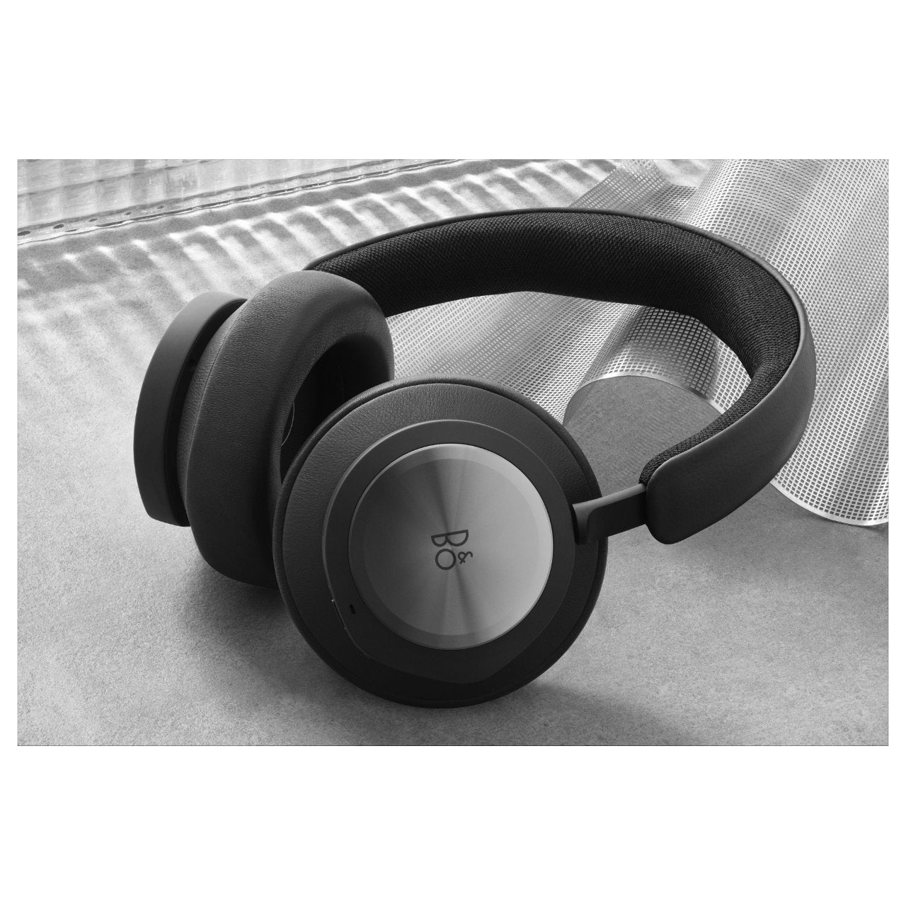 Bang & Olufsen Beoplay Portal Wireless Gaming Headphone schwarz