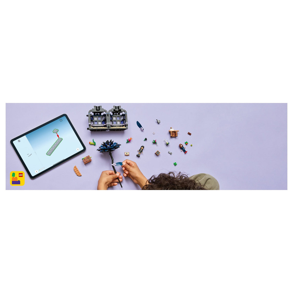 LEGO 76784 Wednesday Schwarze Dahlie