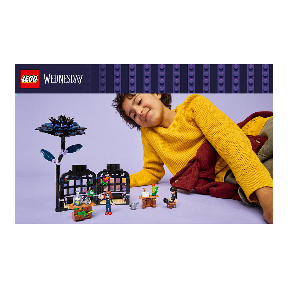 LEGO 76784 Wednesday Schwarze Dahlie