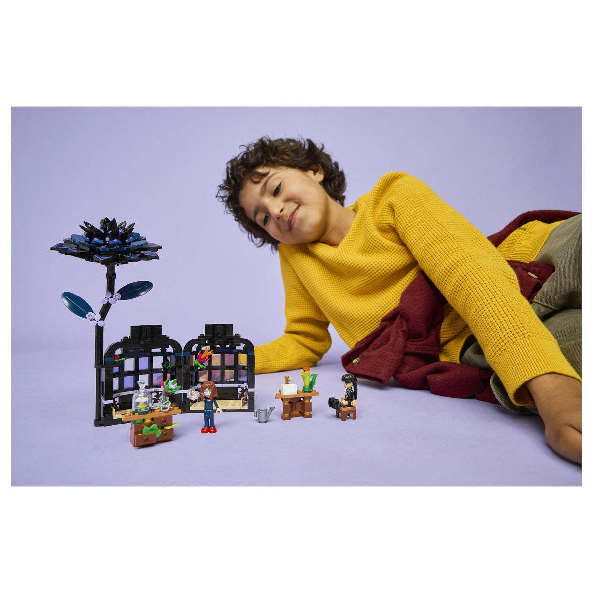 LEGO 76784 Wednesday Schwarze Dahlie