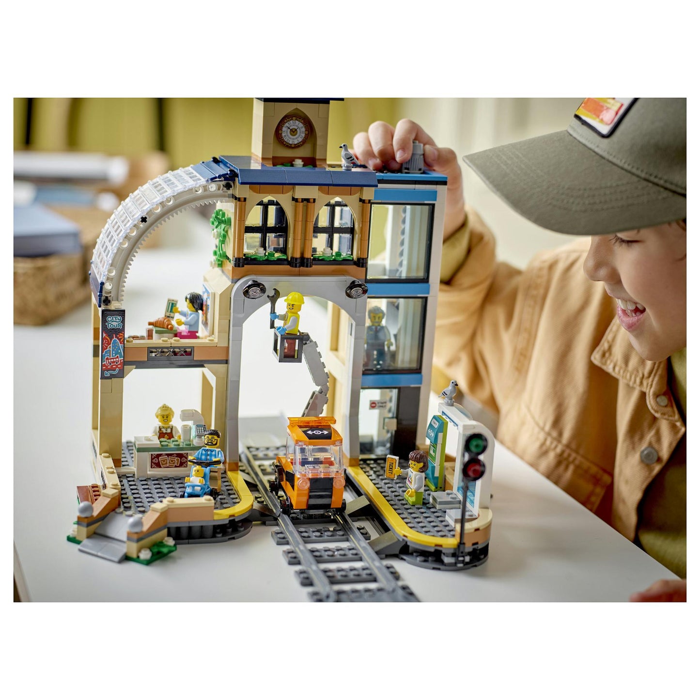 LEGO 60469 City Hauptbahnhof