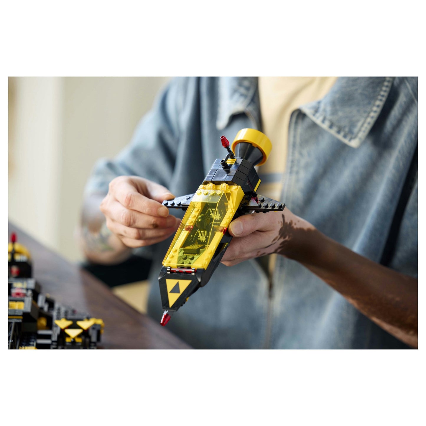 LEGO Icons 10355 Blacktron Renegade