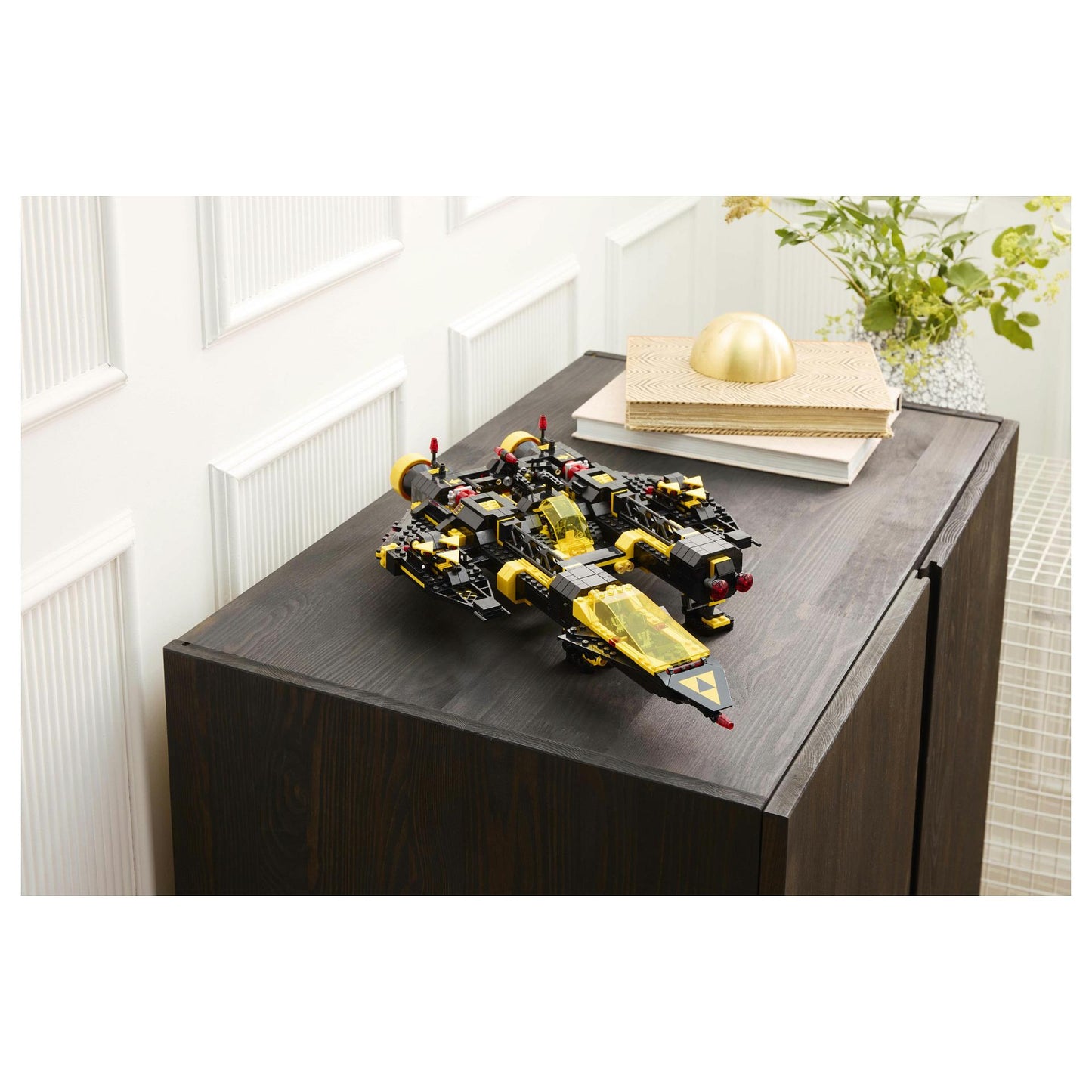 LEGO Icons 10355 Blacktron Renegade