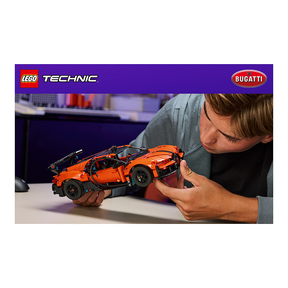 LEGO Technic 42222 Bugatti Chiron Pur Sport Hypercar