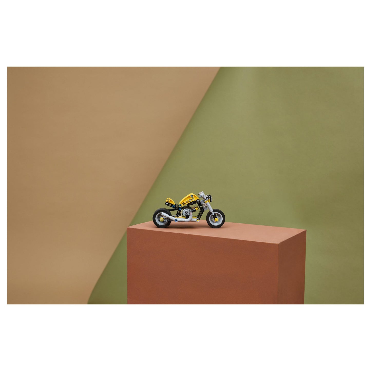 LEGO 42225 Technic Gelbes Motorrad