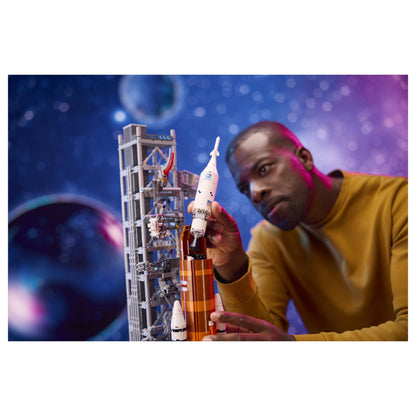 LEGO Icons 10341 NASA Artemis Startrampe