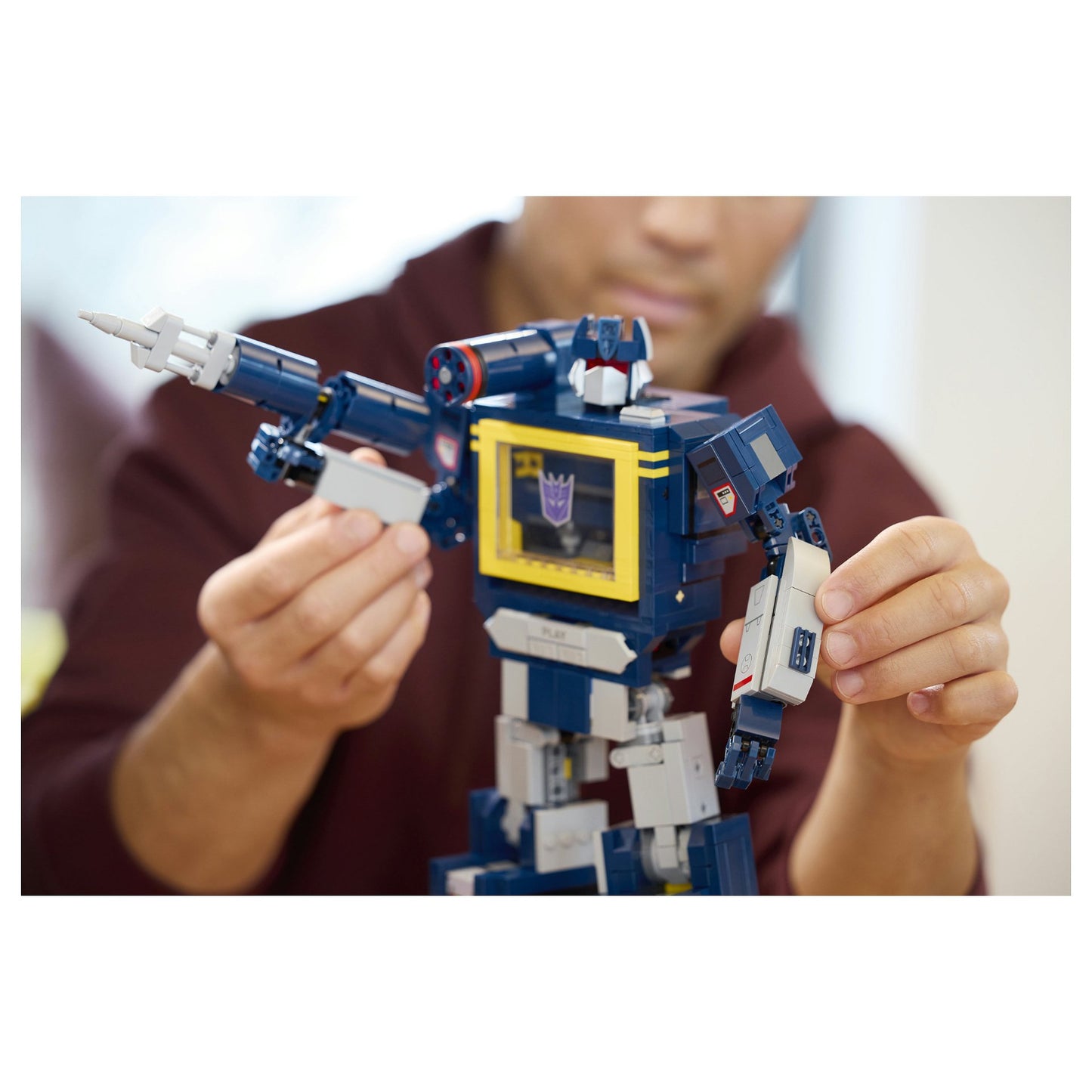 LEGO 10358 Icons Transformers: Soundwave