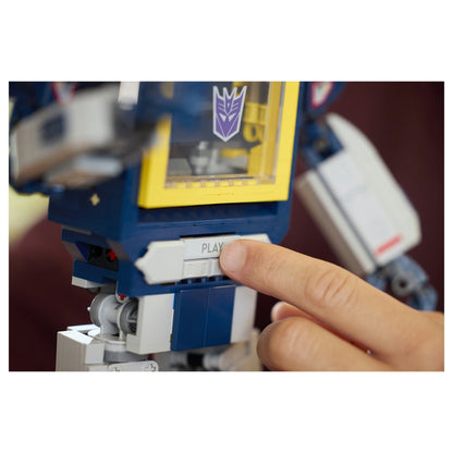 LEGO 10358 Icons Transformers: Soundwave