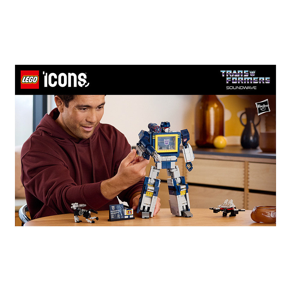 LEGO 10358 Icons Transformers: Soundwave