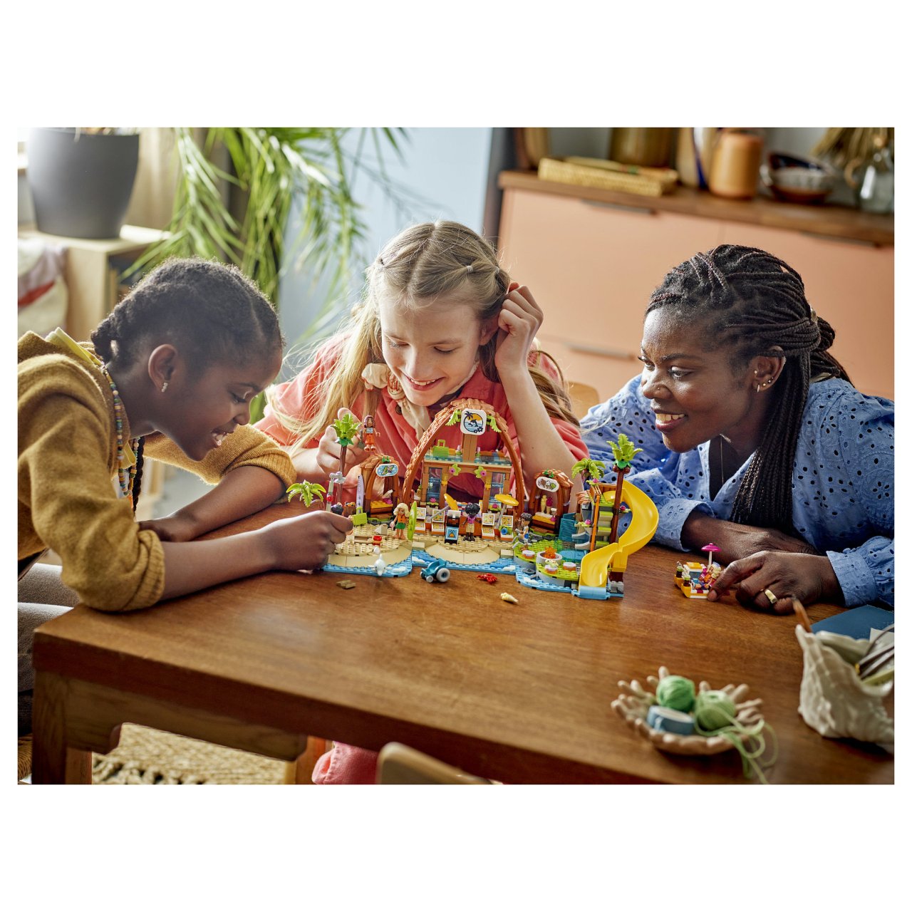 LEGO 42673 Friends Familienurlaub im Strandresort
