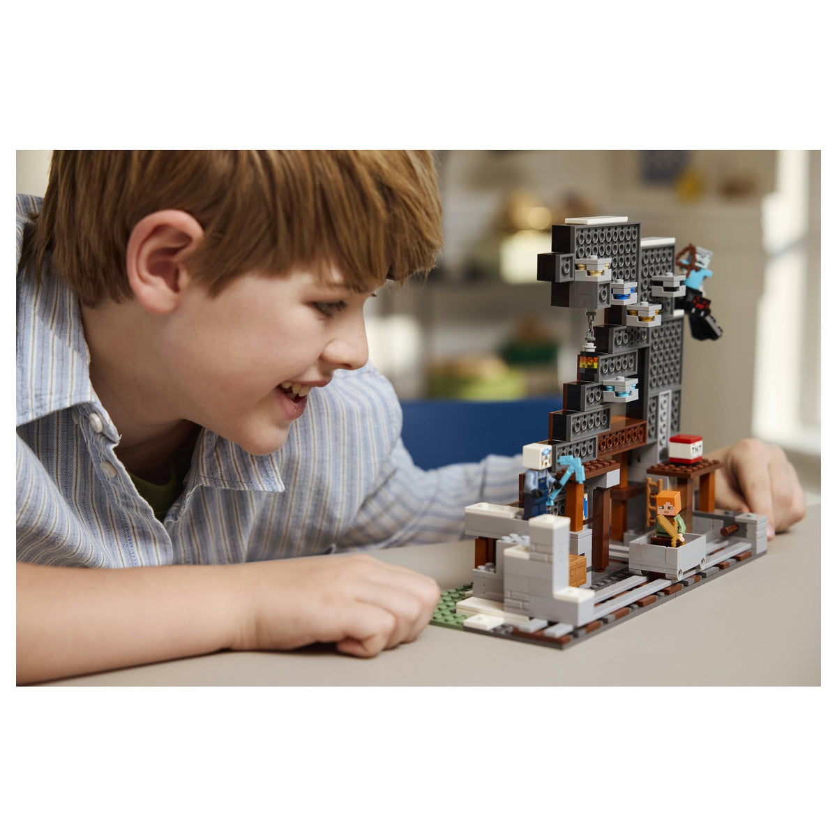 LEGO 21277 Minecraft Die Spitzhackenmine