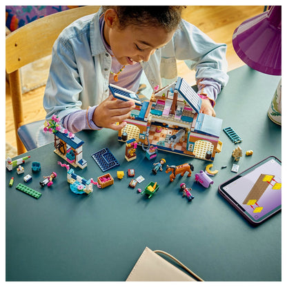 LEGO 42688 Friends Pferdestall und Reitschule