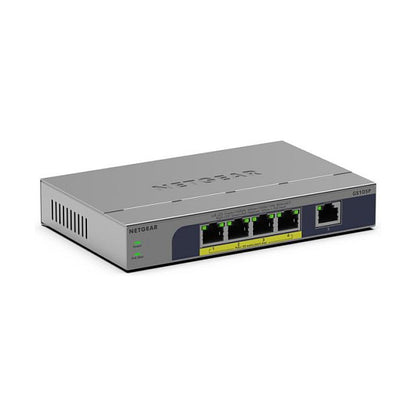 NETGEAR GS105P - Switch - unmanaged - 1 x 10/100/1000 + 4 x 10/100/1000 (PoE+) - Desktop, wandmontierbar - PoE+ (63 W)