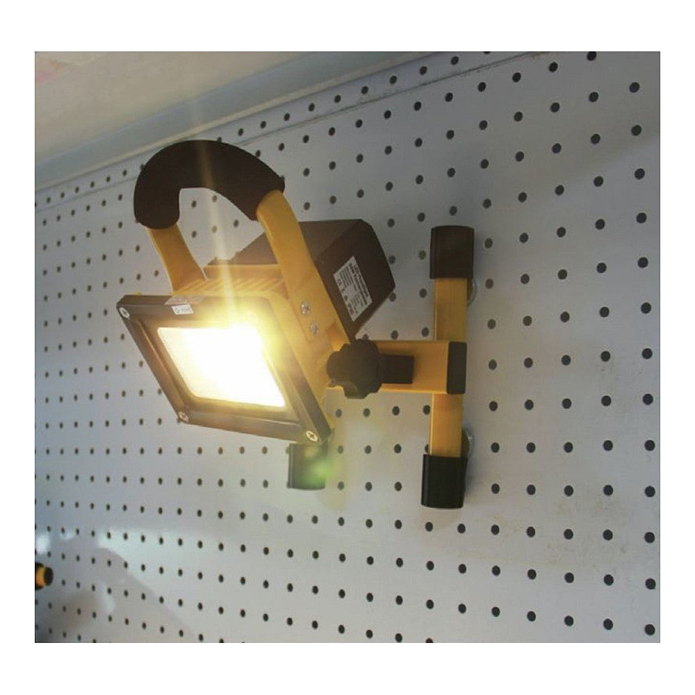 Synergy 21 LED AKKU Baustrahler 10W zub. Magnetfüsse
