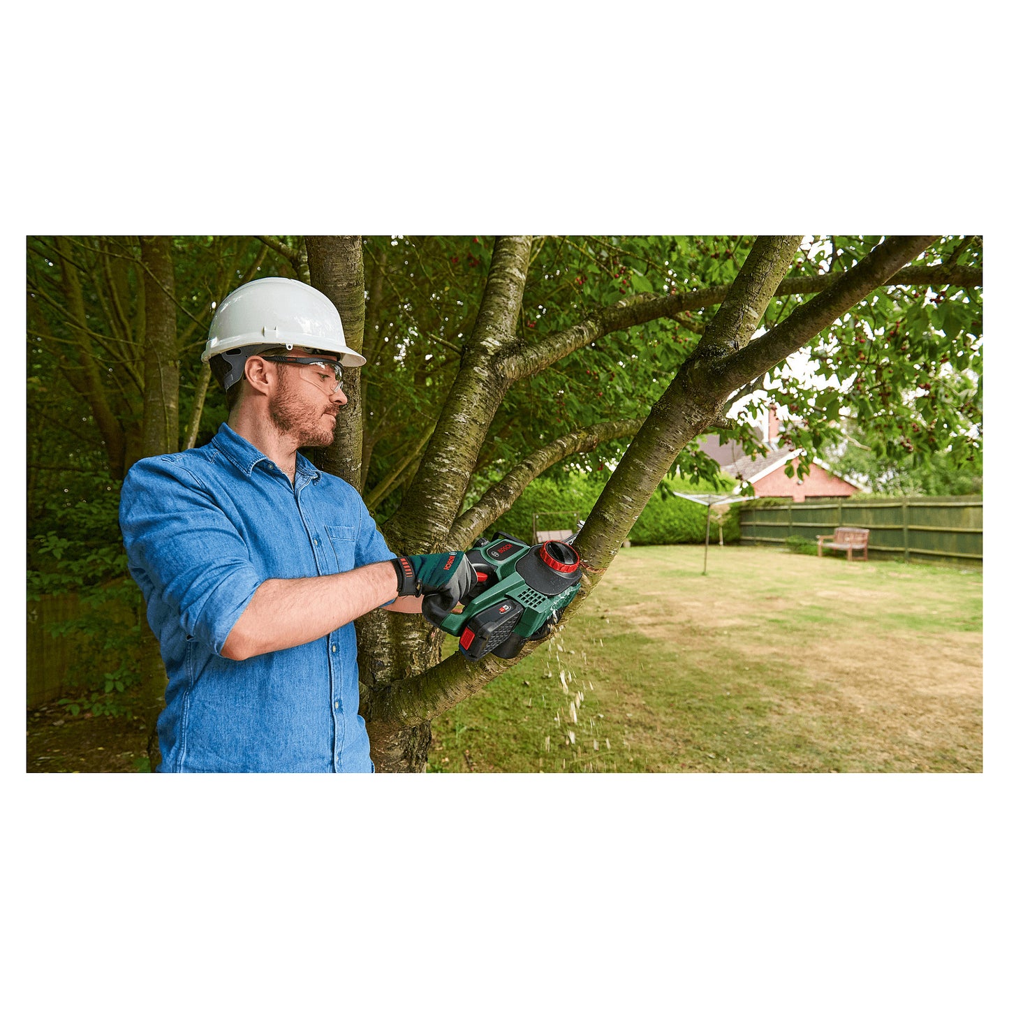Bosch UniversalChain 18 Akku-Kettensäge