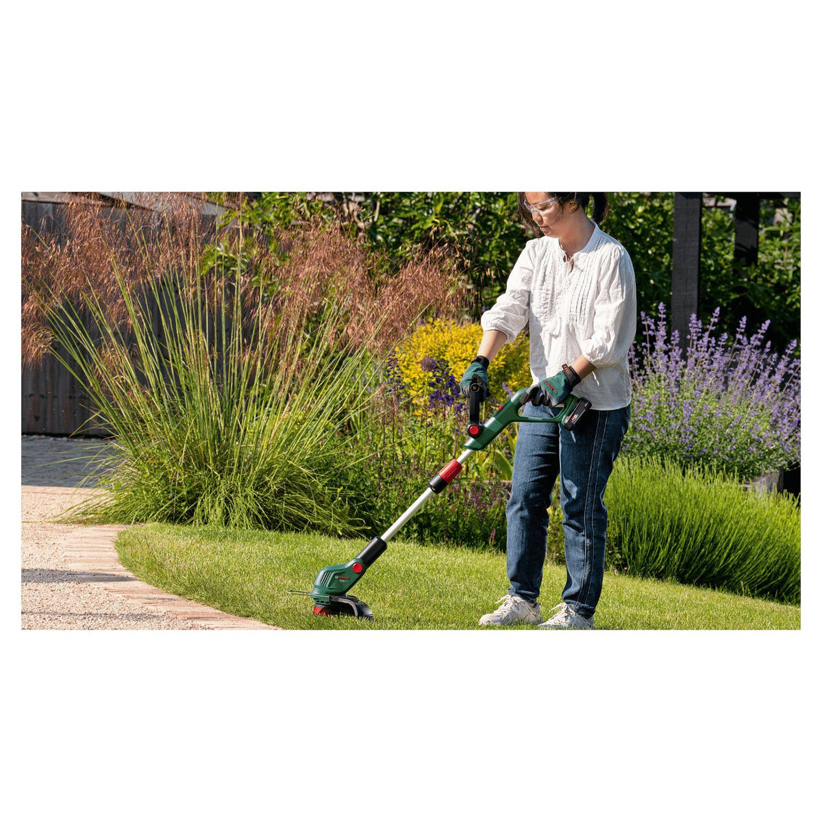 Bosch UNIVERSALGRASSCUT 18V-26- 500