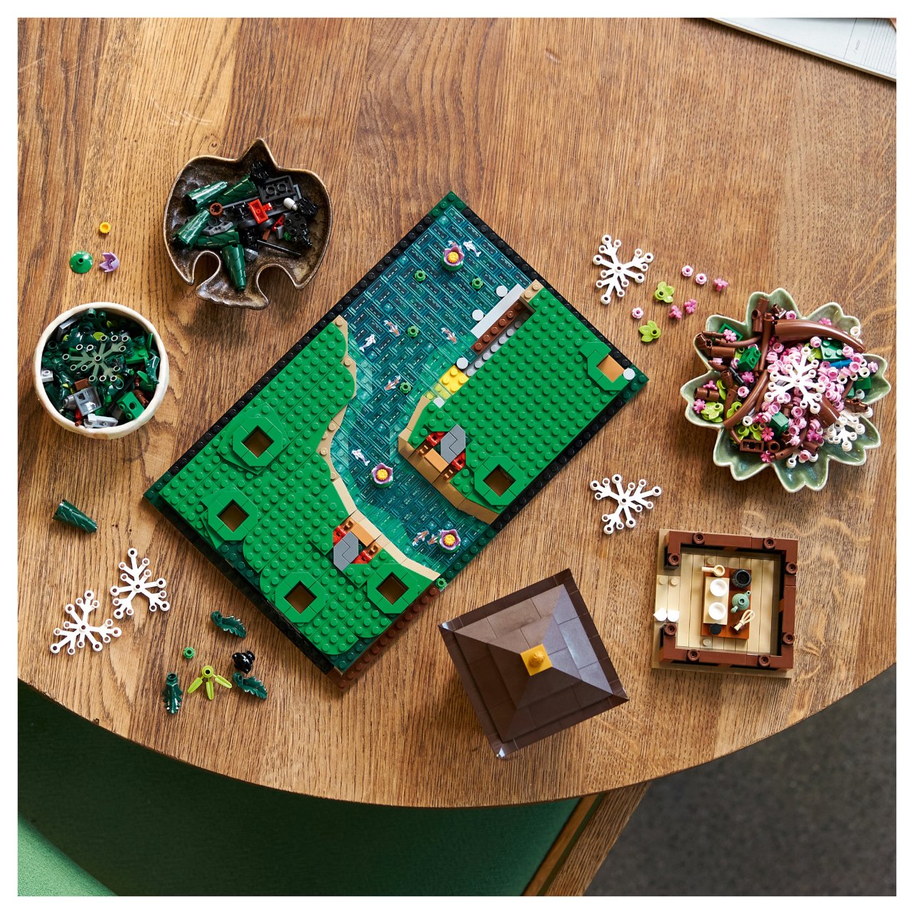 LEGO ICONS 10315 Garten der Stille