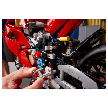 LEGO 42202 Technic Ducati Panigale V4 S Motorrad