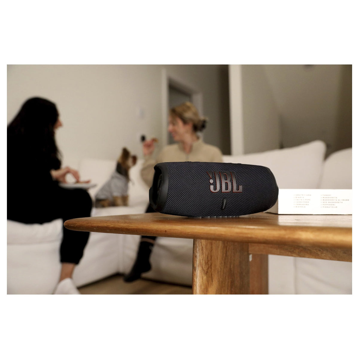 JBL Charge 5 white