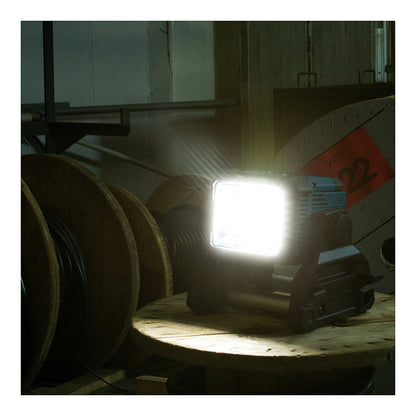 Makita Baustrahler - DEADML811