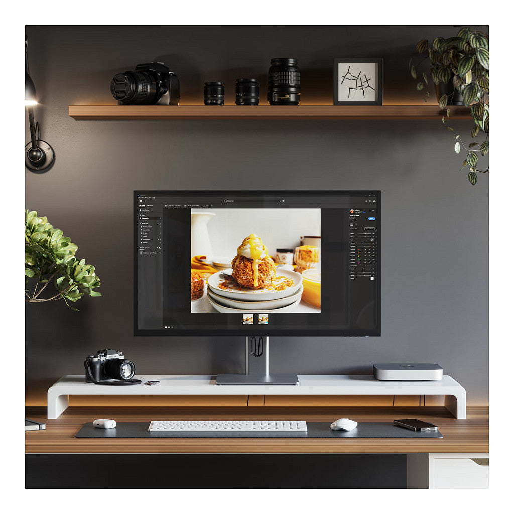Alogic Clarity Pro Max 32 UHD 4K Monitor with 65W + 8MP Webcam